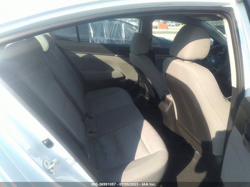 VIN 5NPD84LF3HH106698 2017 HYUNDAI ELANTRA SE