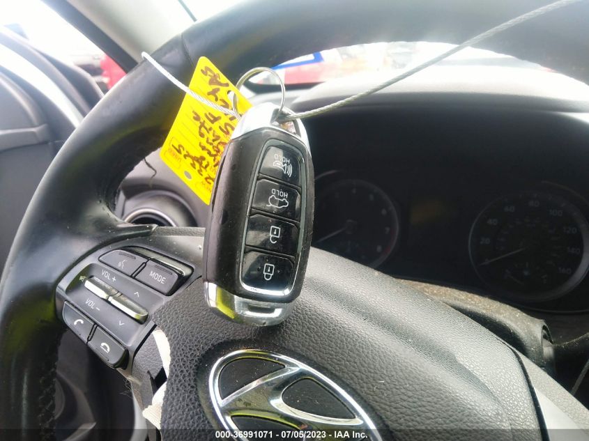 2018 HYUNDAI KONA SEL - KM8K62AAXJU114300