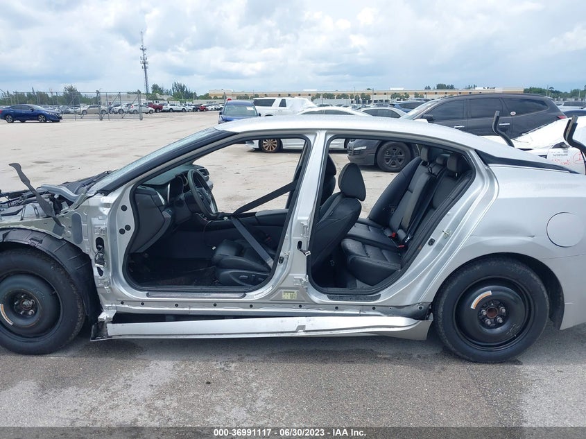 VIN 1N4AA6AP2HC418804 2017 NISSAN MAXIMA SV