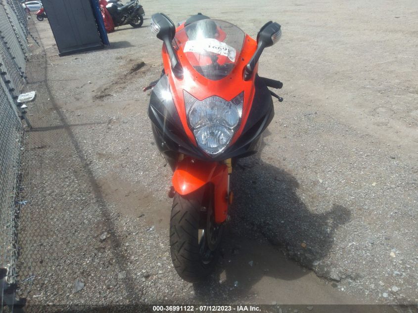 2022 SUZUKI GSX-R750 - JS1GR7MA7N7101058