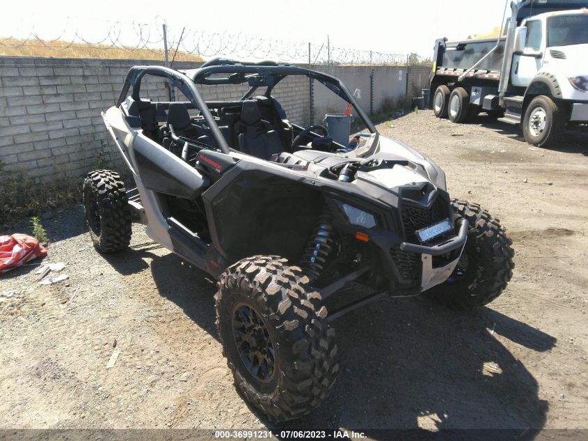 2022 CAN-AM MAVERICK X3 RS TURBO RR - 3JBVJAV2XNE000110