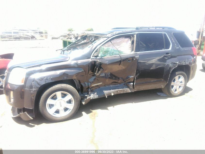 2013 GMC TERRAIN SLT - 2GKFLUE30D6368806