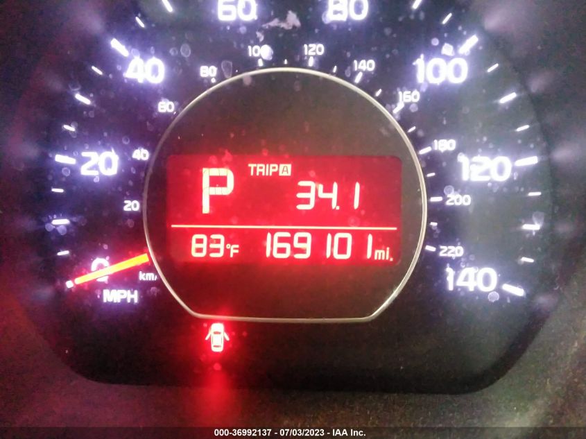 2014 KIA SOUL + - KNDJP3A52E7027226