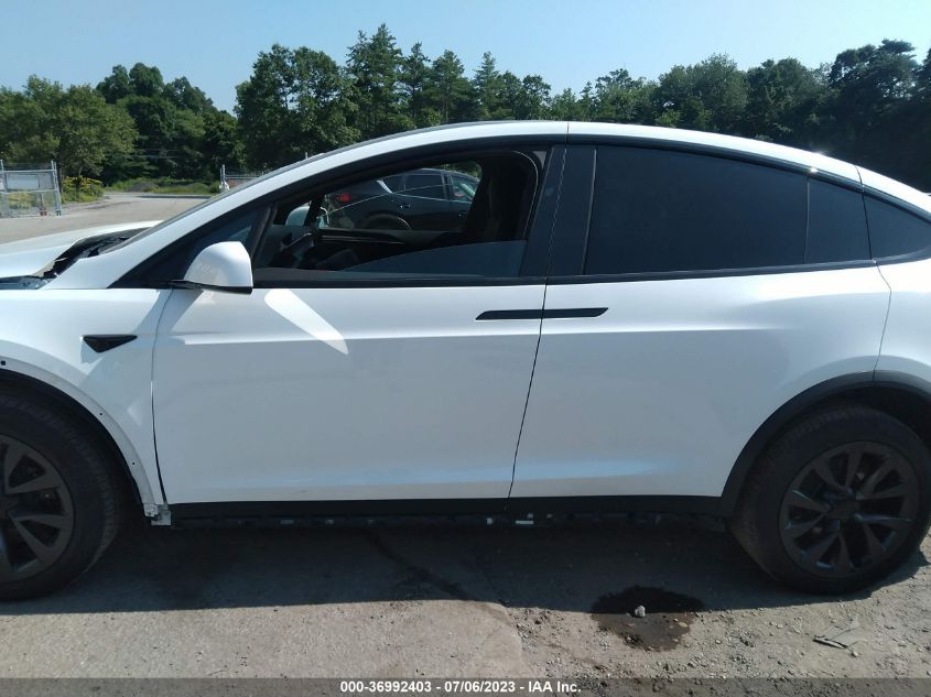 2022 TESLA MODEL X PLAID - 7SAXCBE60NF346009