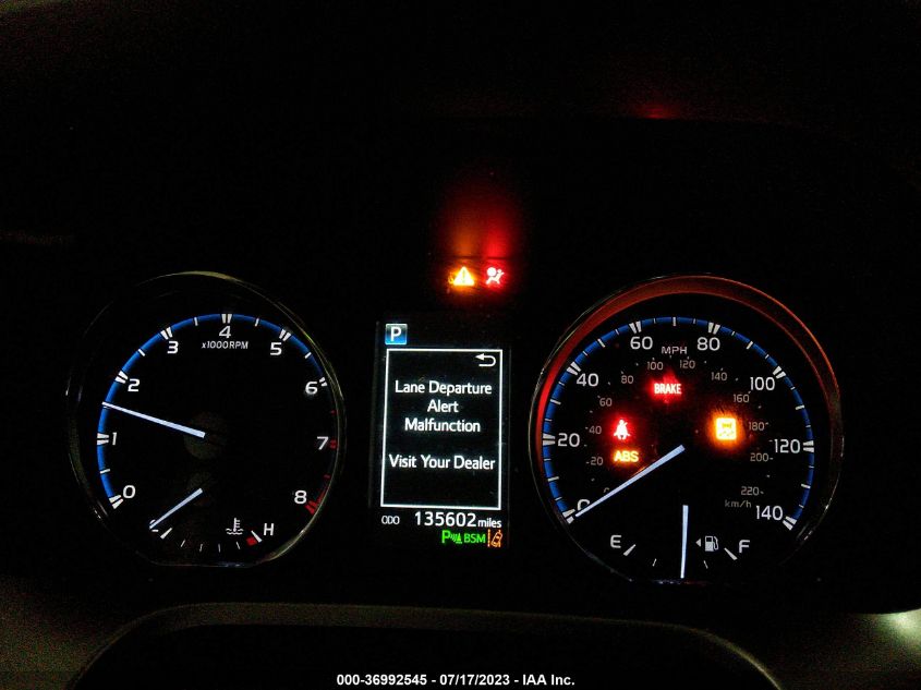 2016 TOYOTA RAV4 XLE - JTMRFREVXGD190777