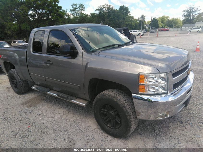 2013 CHEVROLET SILVERADO 1500 LT - 1GCRKSE70DZ140313
