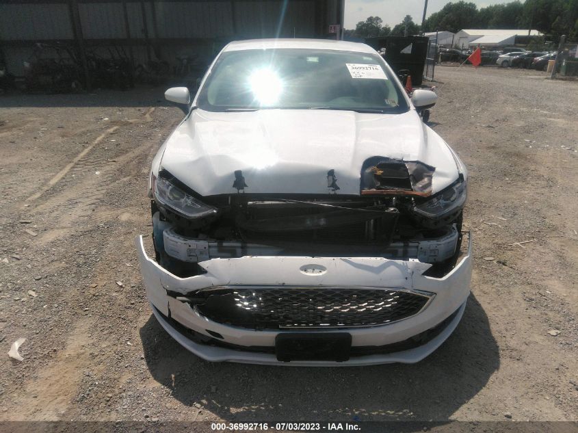 3FA6P0G7XJR237448 2018 FORD FUSION, photo no. 12