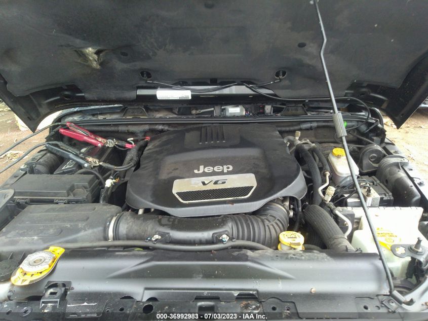 2015 JEEP WRANGLER UNLIMITED SAHARA - 1C4BJWEG4FL619657