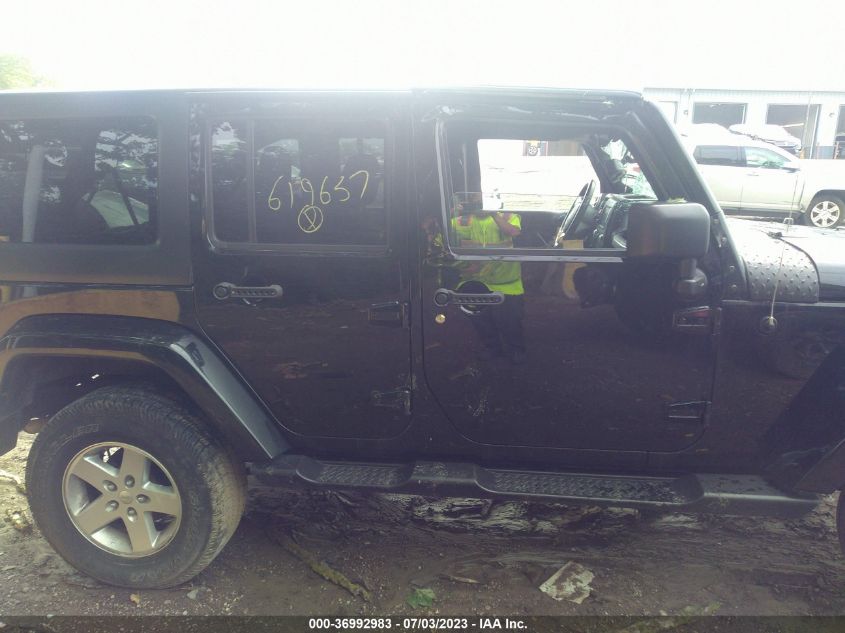 2015 JEEP WRANGLER UNLIMITED SAHARA - 1C4BJWEG4FL619657