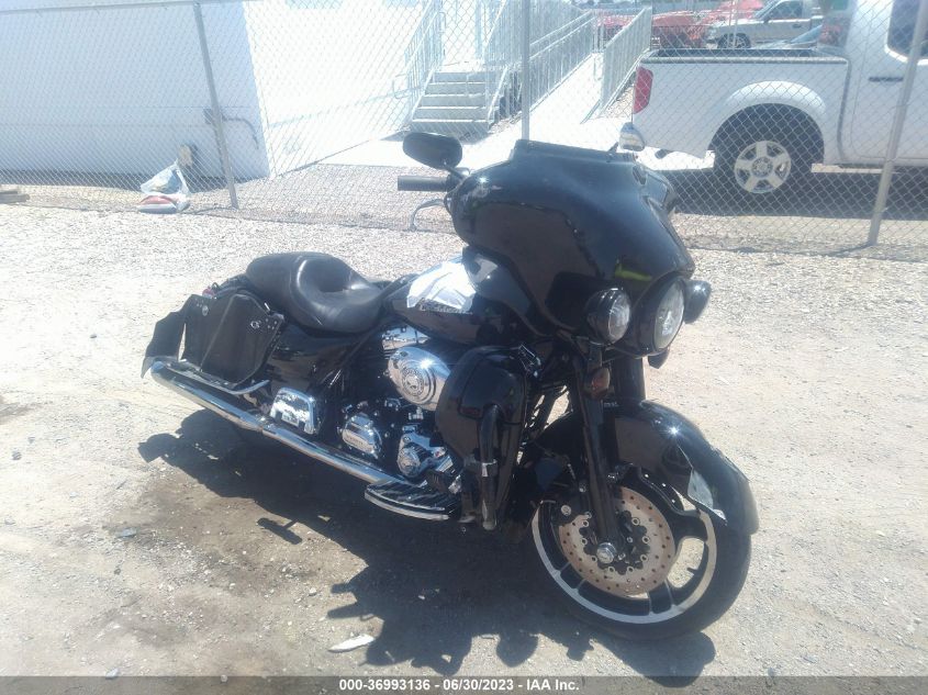2009 HARLEY-DAVIDSON FLHX - 1HD1KB43X9Y631740