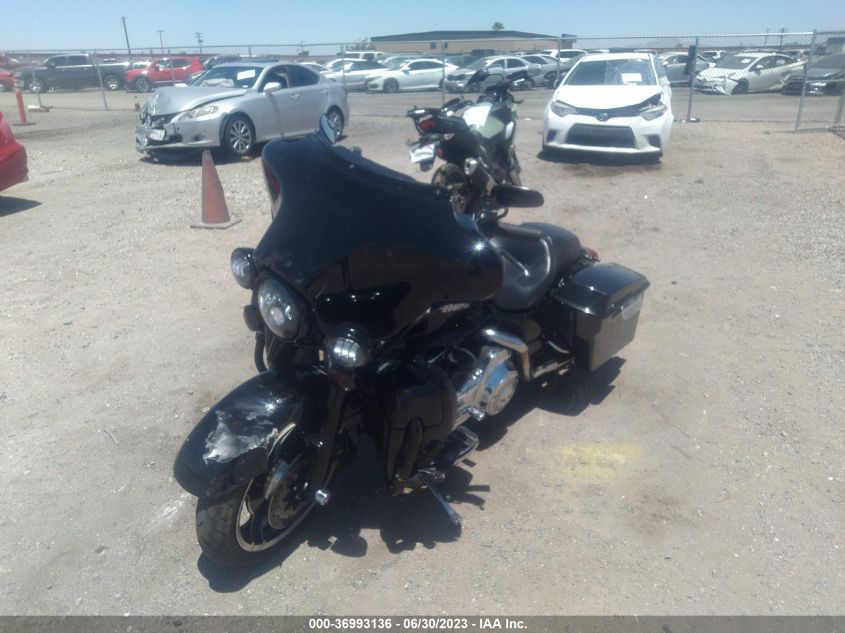2009 HARLEY-DAVIDSON FLHX - 1HD1KB43X9Y631740