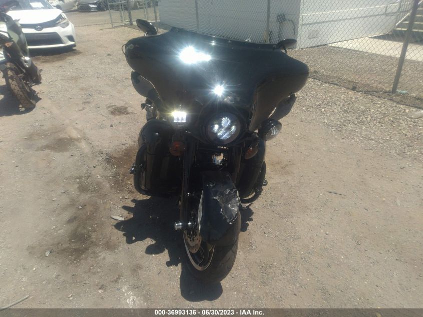 2009 HARLEY-DAVIDSON FLHX - 1HD1KB43X9Y631740