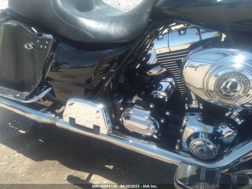 2009 HARLEY-DAVIDSON FLHX - 1HD1KB43X9Y631740