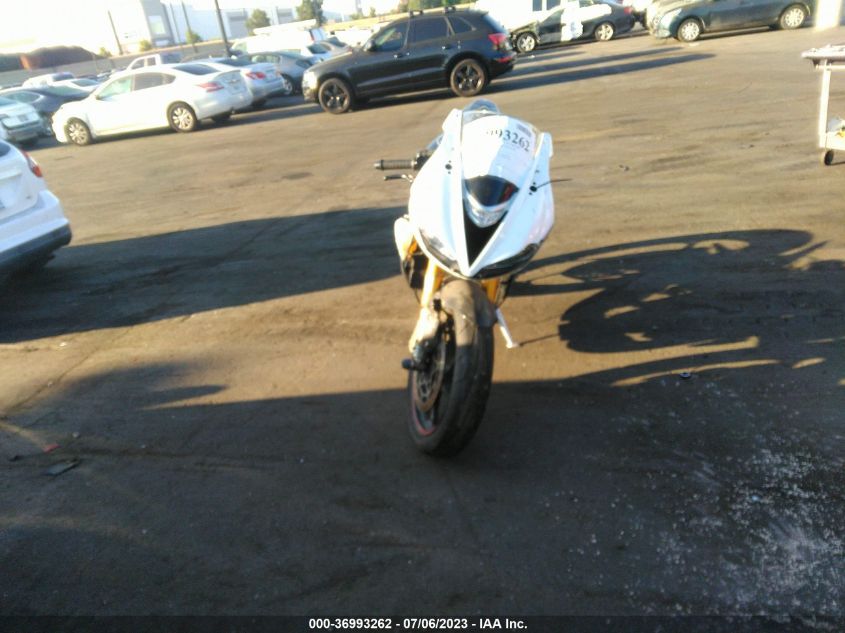 2015 TRIUMPH MOTORCYCLE DAYTONA 675R ABS - SMTA02YK2FJ670854