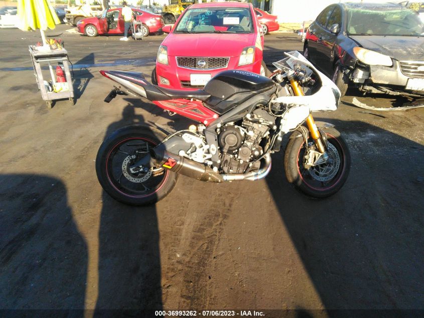 2015 TRIUMPH MOTORCYCLE DAYTONA 675R ABS - SMTA02YK2FJ670854