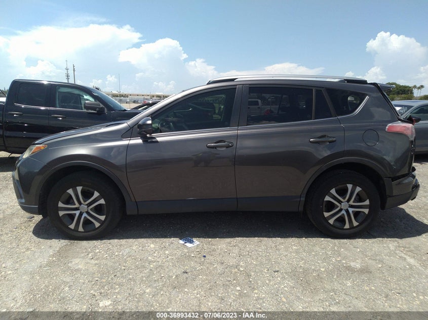 VIN JTMZFREV6HJ112421 2017 TOYOTA RAV4 LE