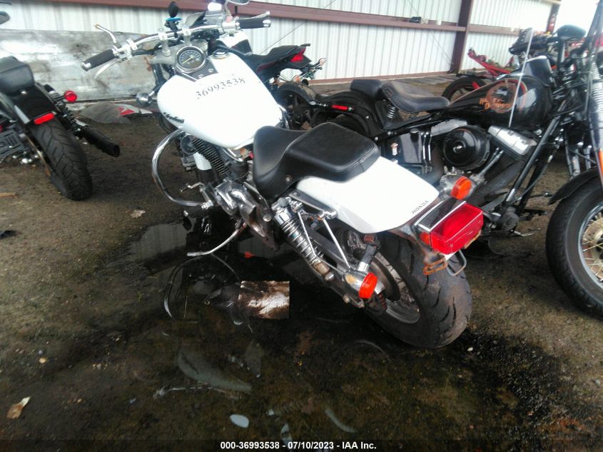 2003 HONDA VT750 DC JH2RC44023M705242