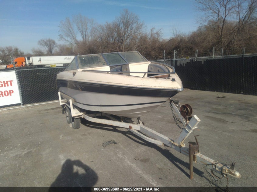 1988 BAYLINER CELEBRITY