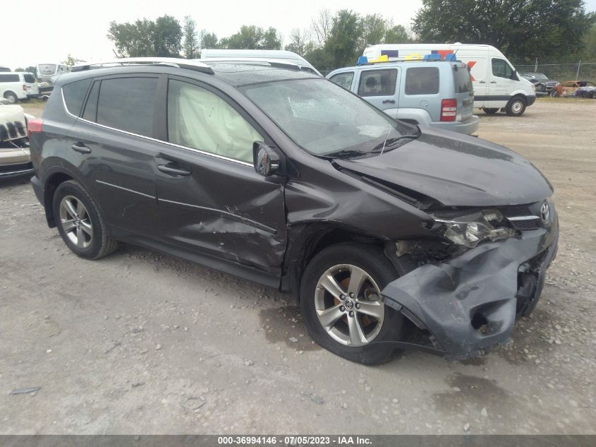 2015 TOYOTA RAV4 XLE - JTMRFREV4FJ029714