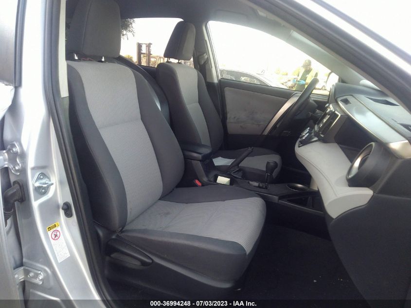 2015 TOYOTA RAV4 LE - JTMZFREV9FD047561