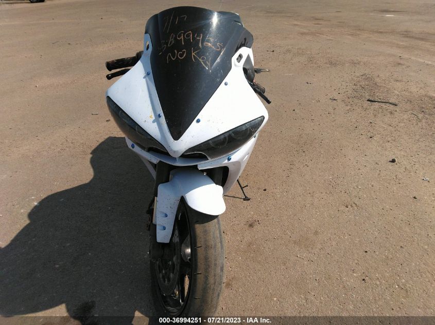 2005 YAMAHA YZFR6 L JYARJ06Y05A004449
