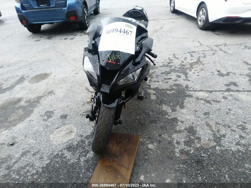2011 KAWASAKI ZX1000 J JKAZXCJ17BA001116