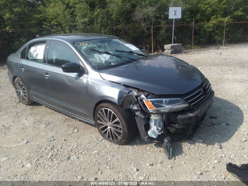 2015 VOLKSWAGEN JETTA SEDAN 1.8T SPORT - 3VWD17AJ9FM344850