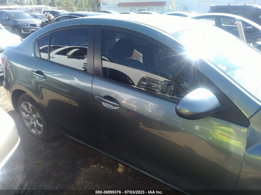 2013 MAZDA MAZDA3 I SPORT - JM1BL1UP5D1753777