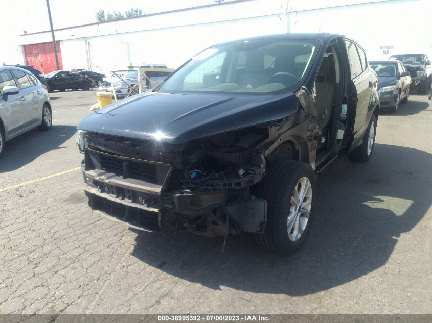 2017 FORD ESCAPE SE - 1FMCU9GD2HUB15570