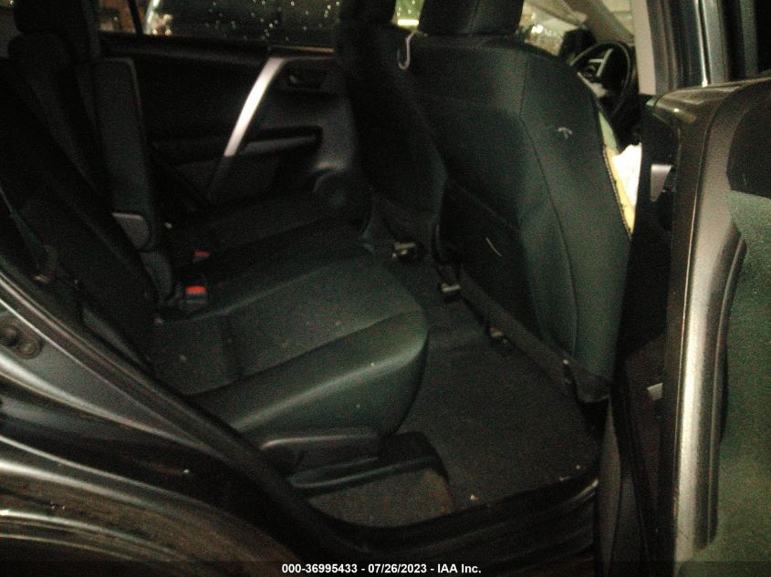 2018 TOYOTA RAV4 LE - JTMBFREV3JD250374