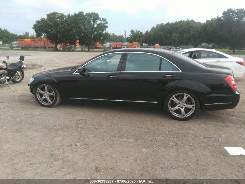 2013 MERCEDES-BENZ S-CLASS S 550 - WDDNG7DBXDA528074