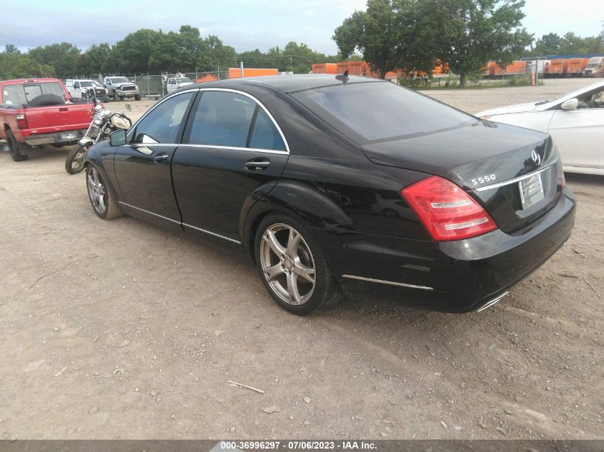 2013 MERCEDES-BENZ S-CLASS S 550 - WDDNG7DBXDA528074