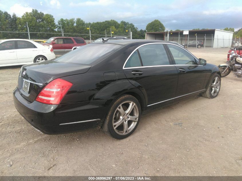 2013 MERCEDES-BENZ S-CLASS S 550 - WDDNG7DBXDA528074