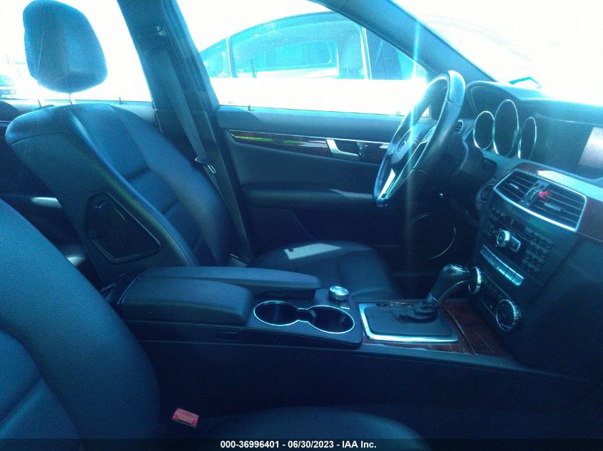 2013 MERCEDES-BENZ C-CLASS C 300 - WDDGF8AB2DR273623