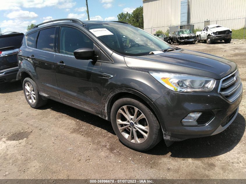 2017 FORD ESCAPE SE - 1FMCU9G99HUA92980