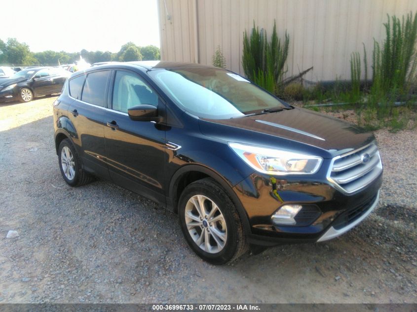 2017 FORD ESCAPE SE - 1FMCU0GD5HUD94170