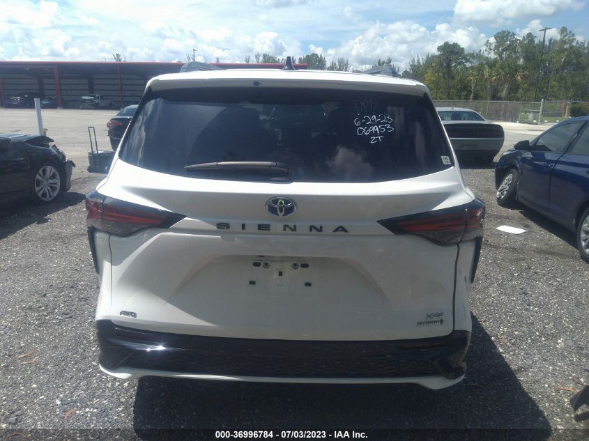 2022 TOYOTA SIENNA XSE - 5TDXSKFC1NS069953