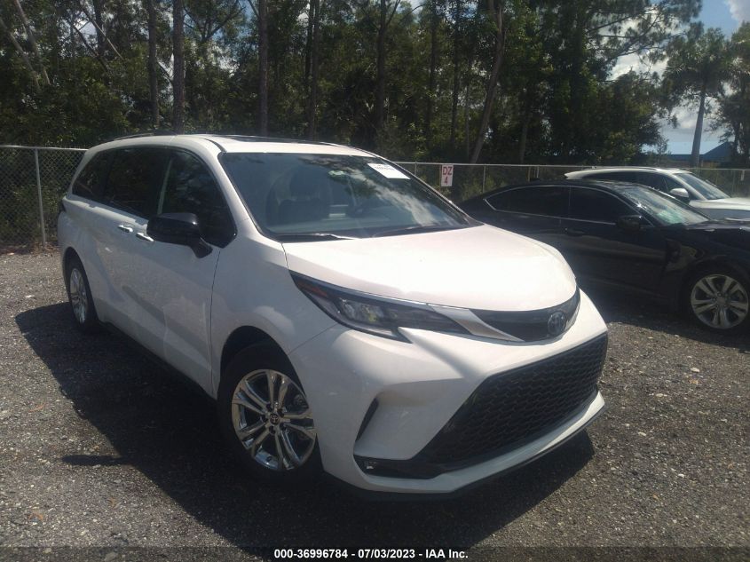 2022 TOYOTA SIENNA XSE - 5TDXSKFC1NS069953