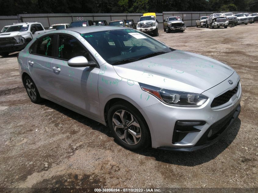 3KPF24AD4ME346711 Kia Forte LXS