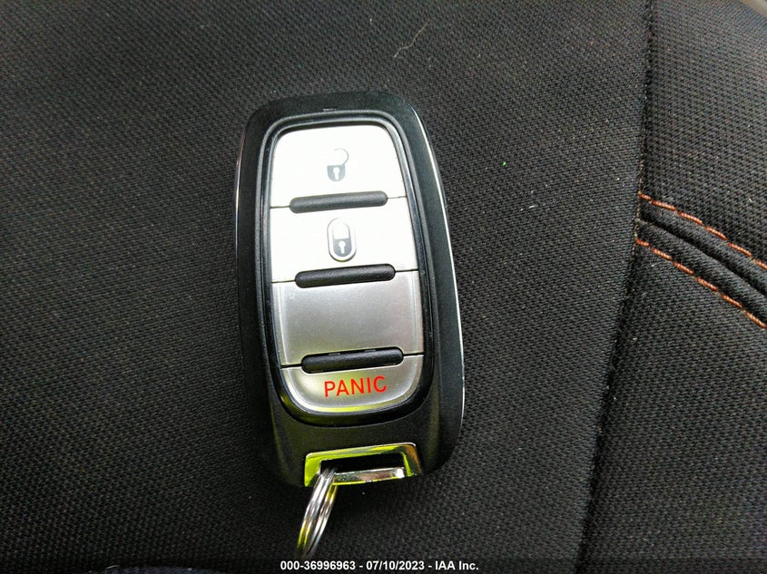 VIN 2C4RC1CG0HR578758 2017 CHRYSLER PACIFICA LX