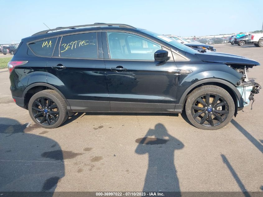 2017 FORD ESCAPE SE - 1FMCU9G92HUA50585