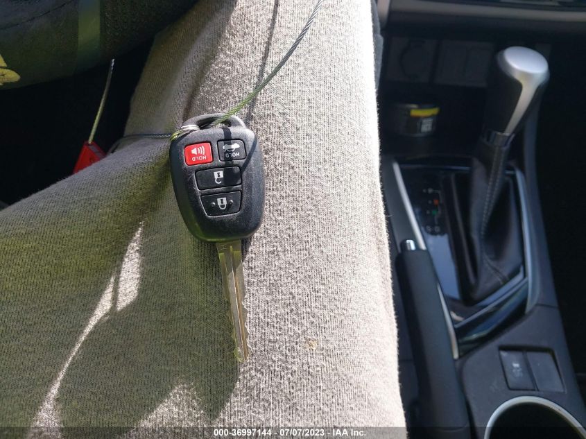 2017 TOYOTA COROLLA L/LE/XLE/SE 5YFBURHE9HP570050