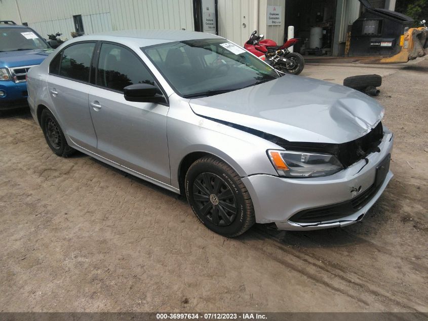 2014 VOLKSWAGEN JETTA SEDAN S - 3VW2K7AJ0EM313327