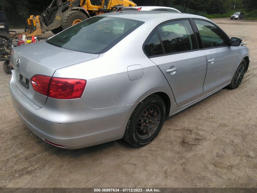 2014 VOLKSWAGEN JETTA SEDAN S - 3VW2K7AJ0EM313327