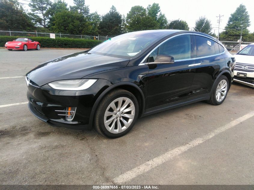 Images of 2019 TESLA MODEL X 5YJXCBE22KF190576 | vin: 5YJXCBE22KF190576 | 36997655