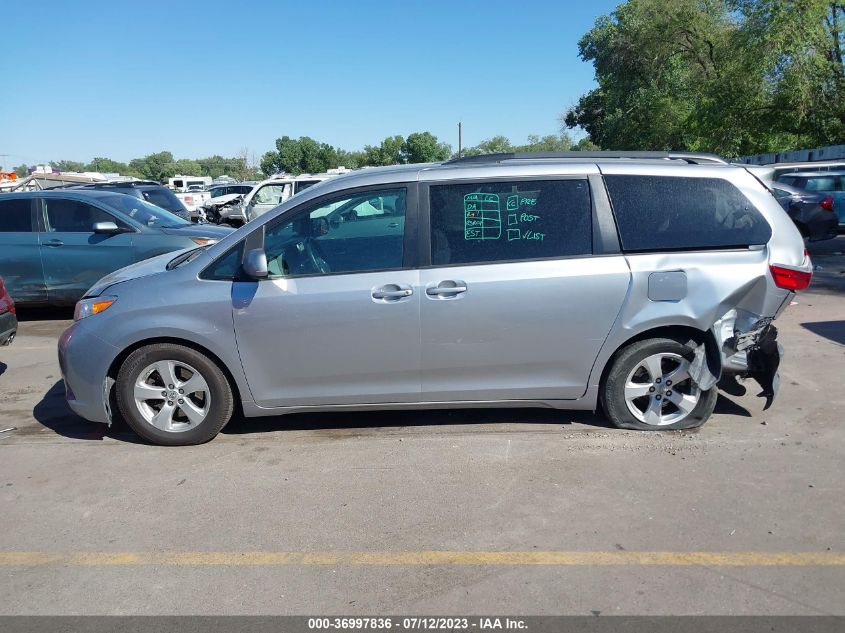 5TDKZ3DC6HS770488 2017 TOYOTA SIENNA, photo no. 14