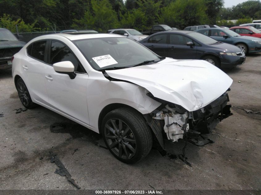 2018 MAZDA MAZDA3 4-DOOR TOURING - 3MZBN1V39JM182621