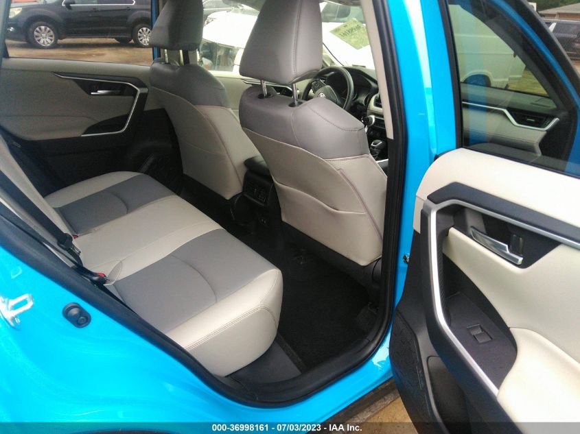 2019 TOYOTA RAV4 XLE PREMIUM - JTMA1RFV8KJ004335