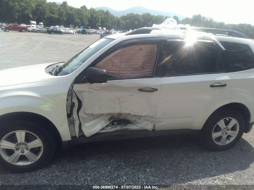 2013 SUBARU FORESTER 2.5X - JF2SHABC0DH431784