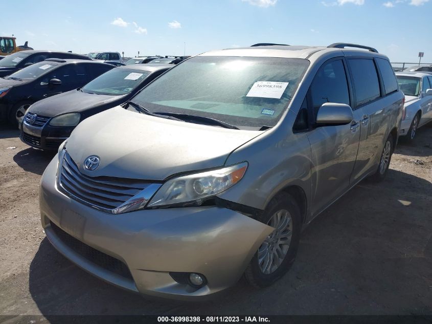 5TDYZ3DC5HS816144 2017 TOYOTA SIENNA, photo no. 2